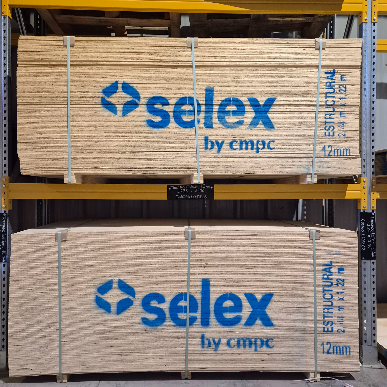 Tableros estructurales Selex de 12 mm en el rack
